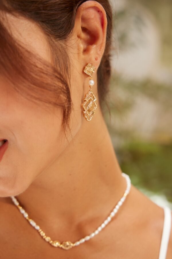 Elegant Retro Dongfeng Pure Silver Pearl Earrings - Image 8