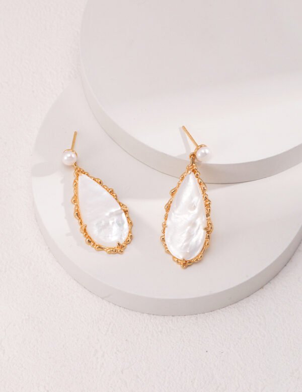 Water droplet pearl earrings - Image 3