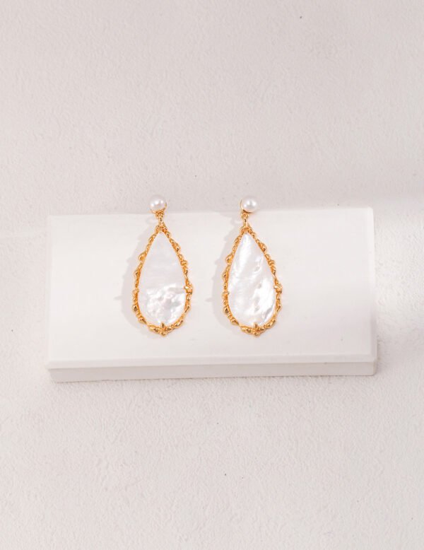 Water droplet pearl earrings - Image 2