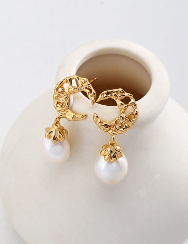 Hollow Moon Natural Pearl Earrings