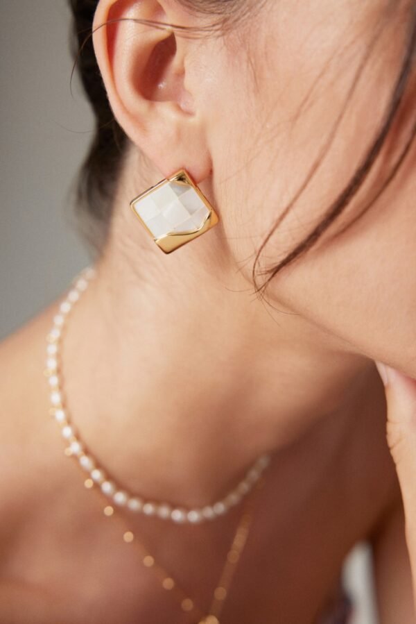 Silver Shell Earrings - Image 5