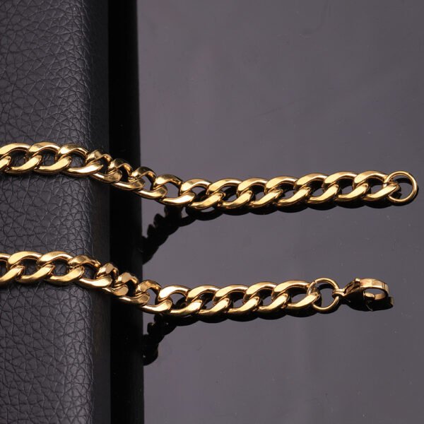 Men Sturdy Cuban Chain Necklace - Image 2